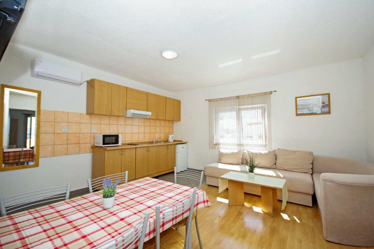 Apartments Solis Makarska Eksteriør billede